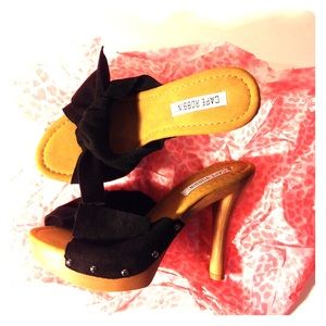 Cape Robbin "Zhonya 2" Bow Sandal
